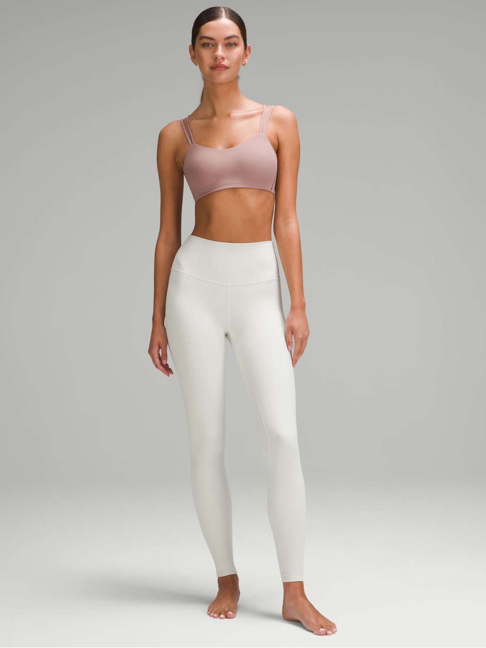 Lululemon Align High-Rise Pant 28"
Bone white cream tone size 6 yoga 28” inseam